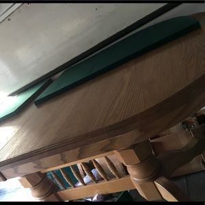 Kitchen Table/ 7 chairs/ 3 table extensions/cover